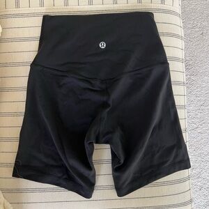 Lululemon Align shorts 6” (size 2)